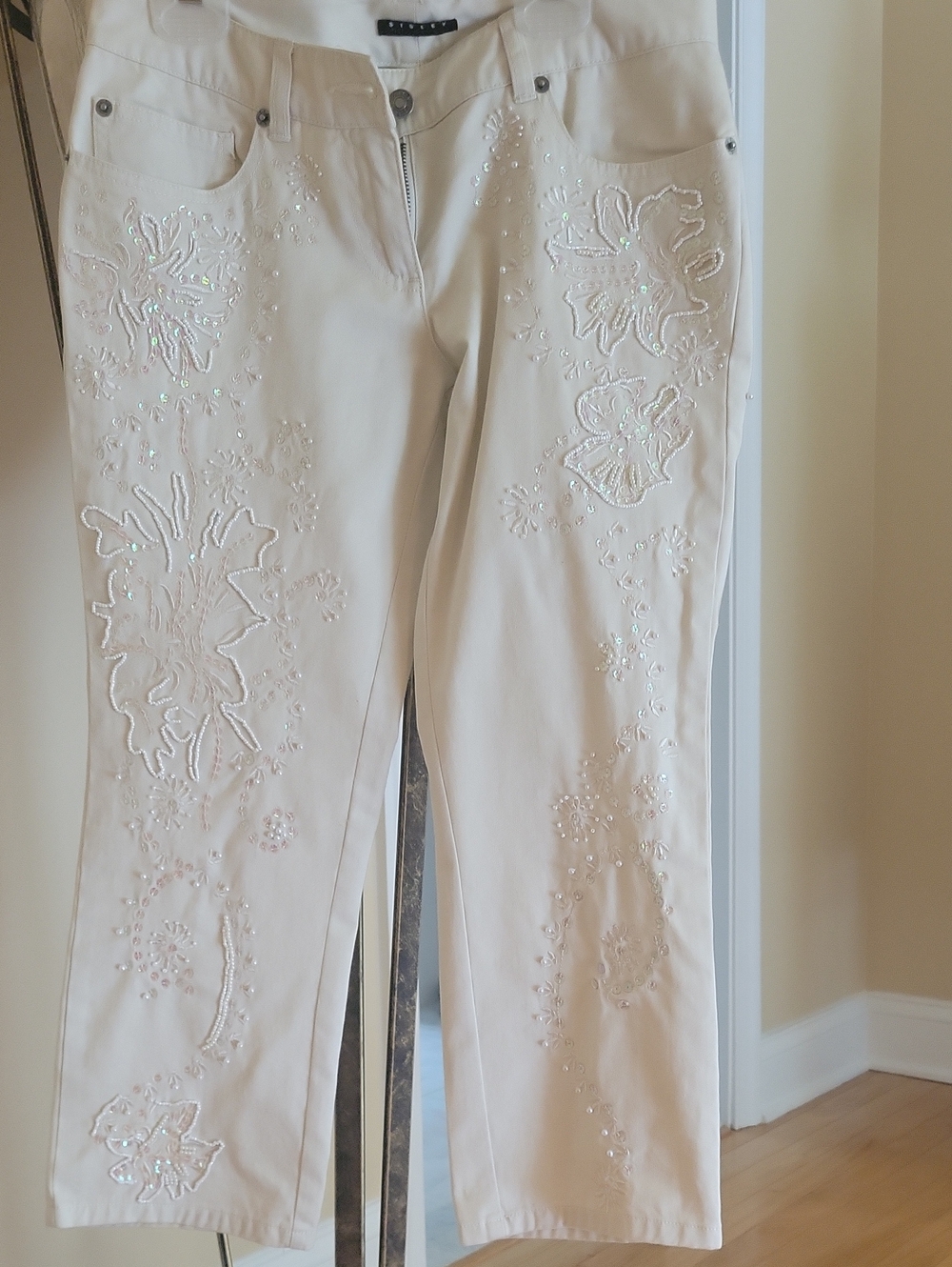 Sisley Y2K Cream Embroidered Cropped Jeans